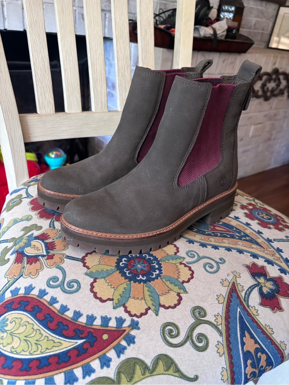 Timberland Olive Green Chelsea Ankle Boots with Burgundy Elastic Panels